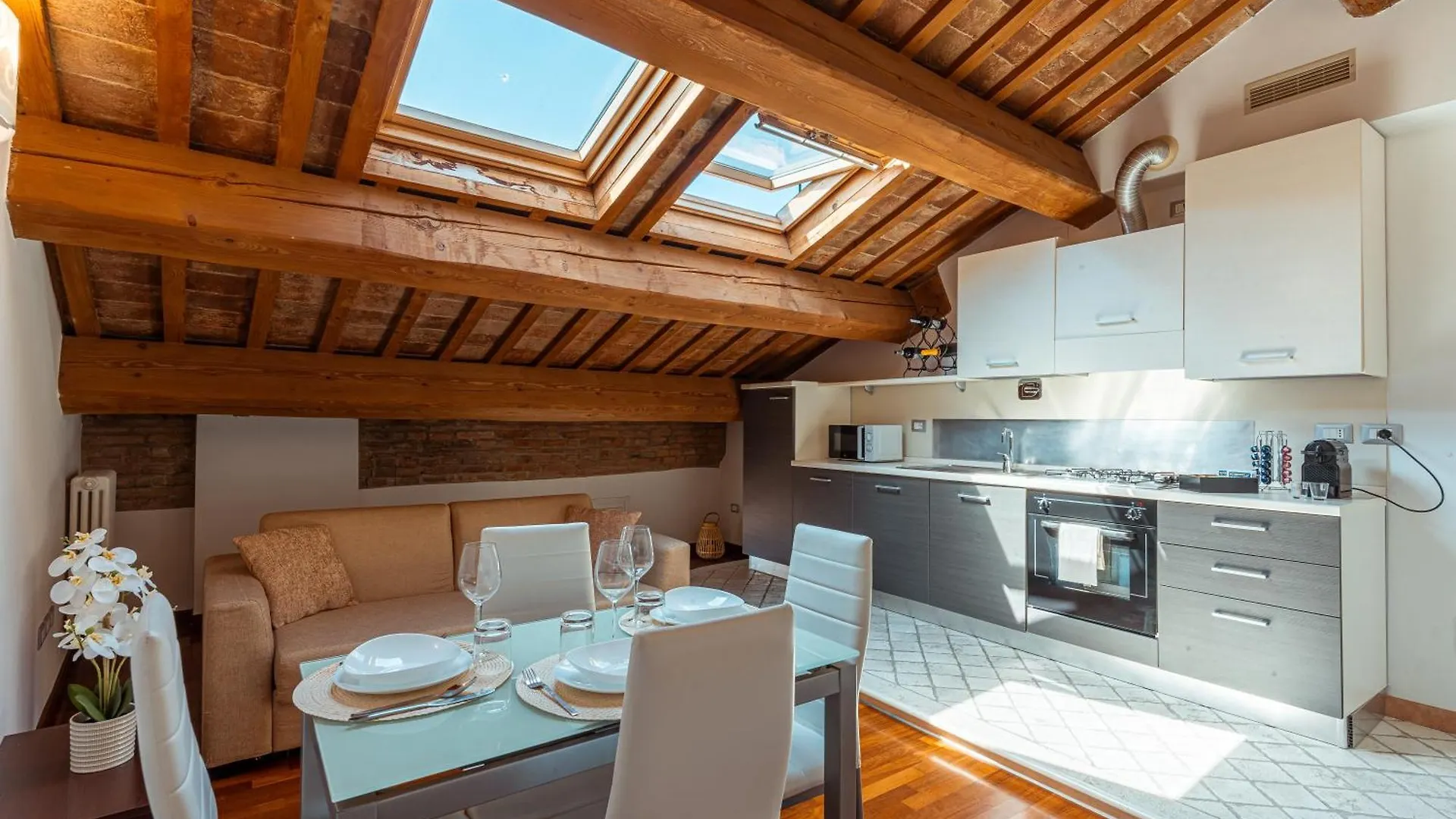 Mansarda Vespucci - Parcheggio Auto Apartment Ferrara Italy