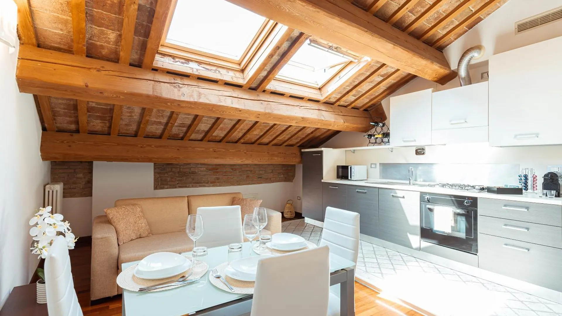 Mansarda Vespucci - Parcheggio Auto Apartment Ferrara 0*,  Italy