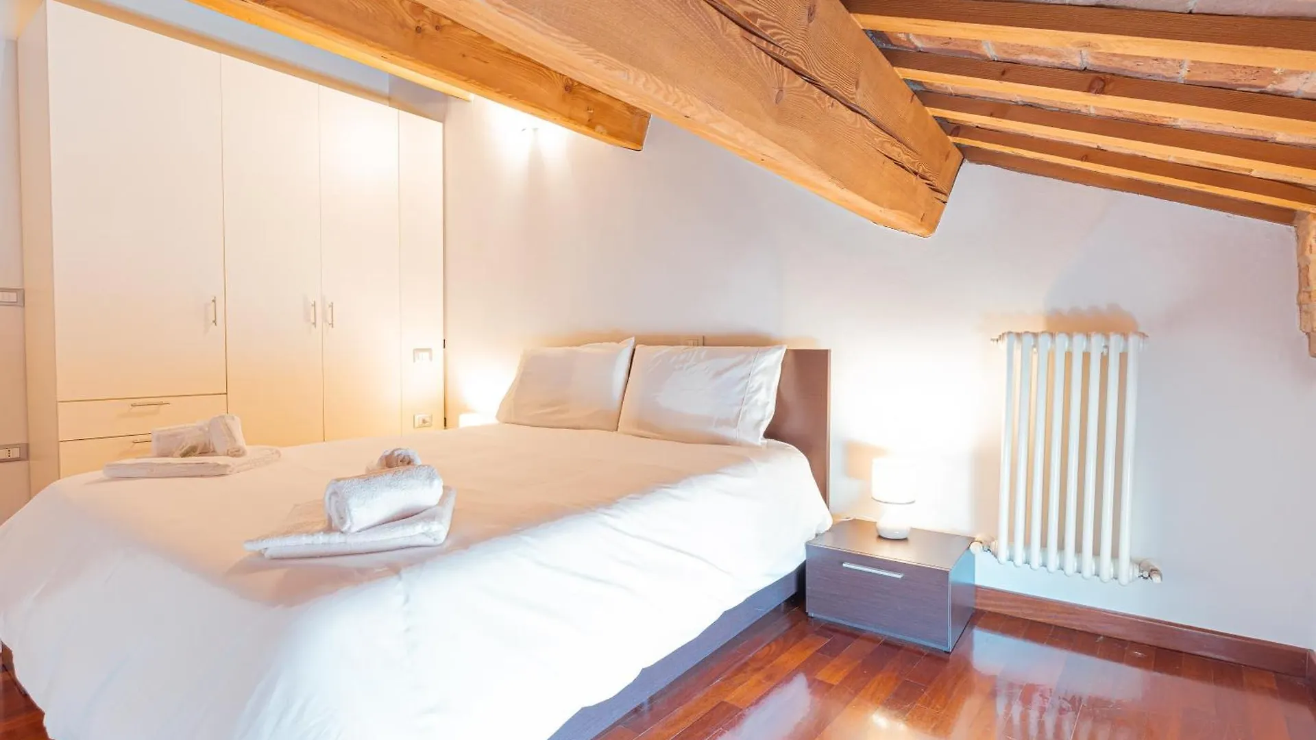 Mansarda Vespucci - Parcheggio Auto Appartement Ferrara